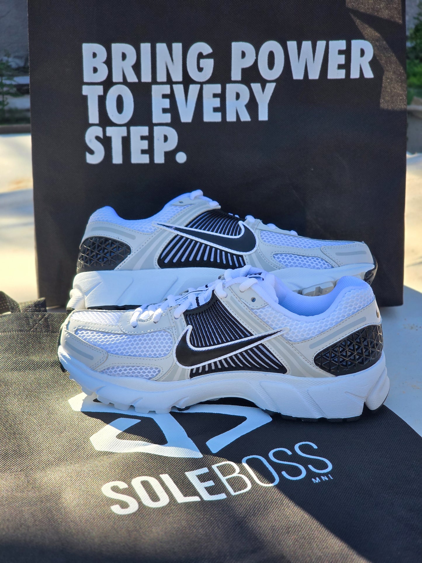 Nike Zoom Vomero 5 "Panda"