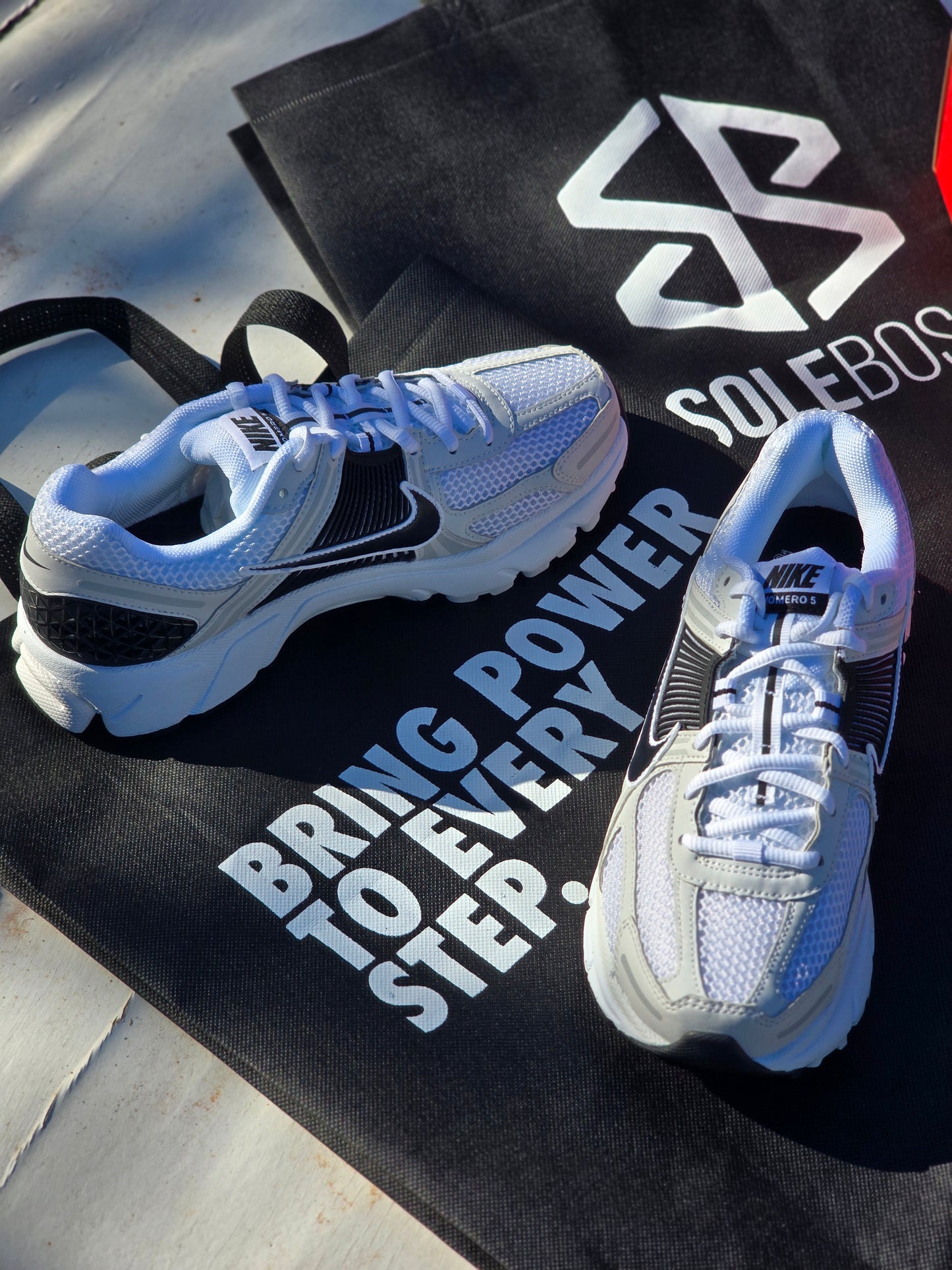 Nike Zoom Vomero 5 "Panda"