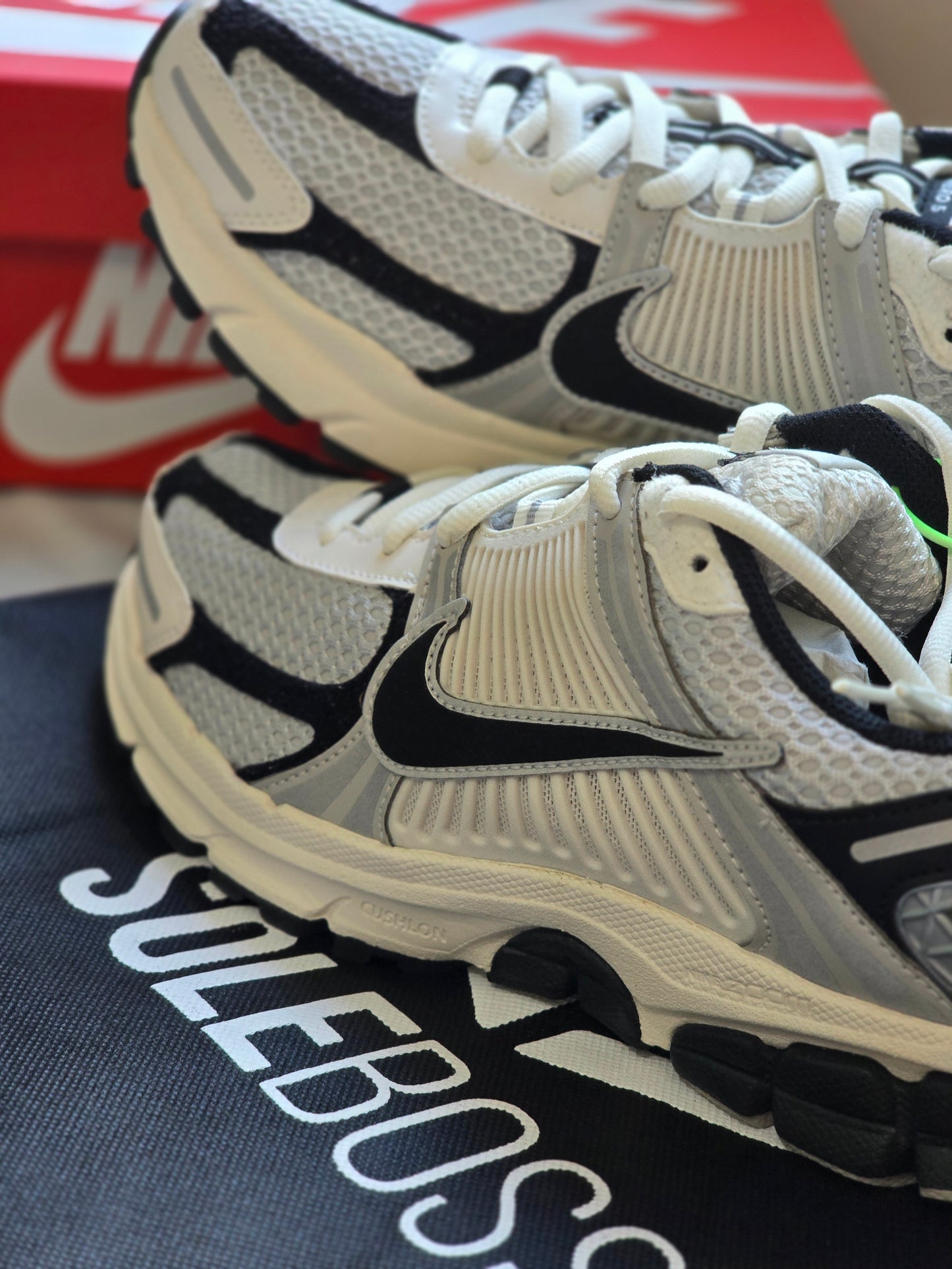 Nike Zoom Vomero 5 "Photon Dust Black"