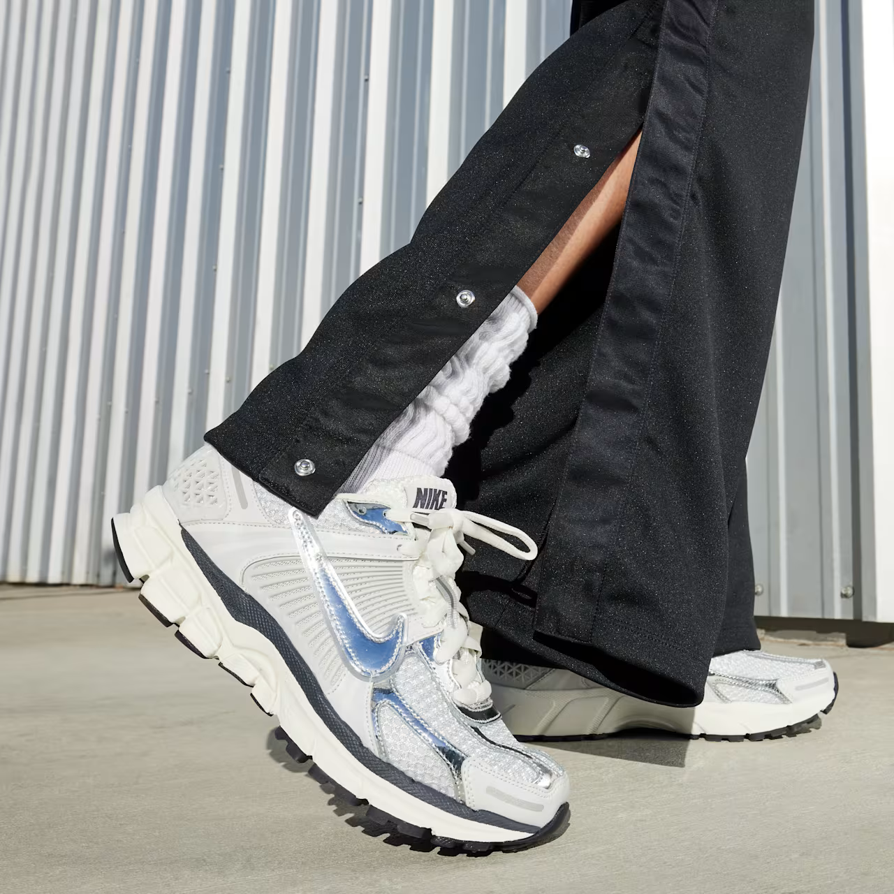 Nike Zoom Vomero 5 "Photon Dust Metallic Silver"