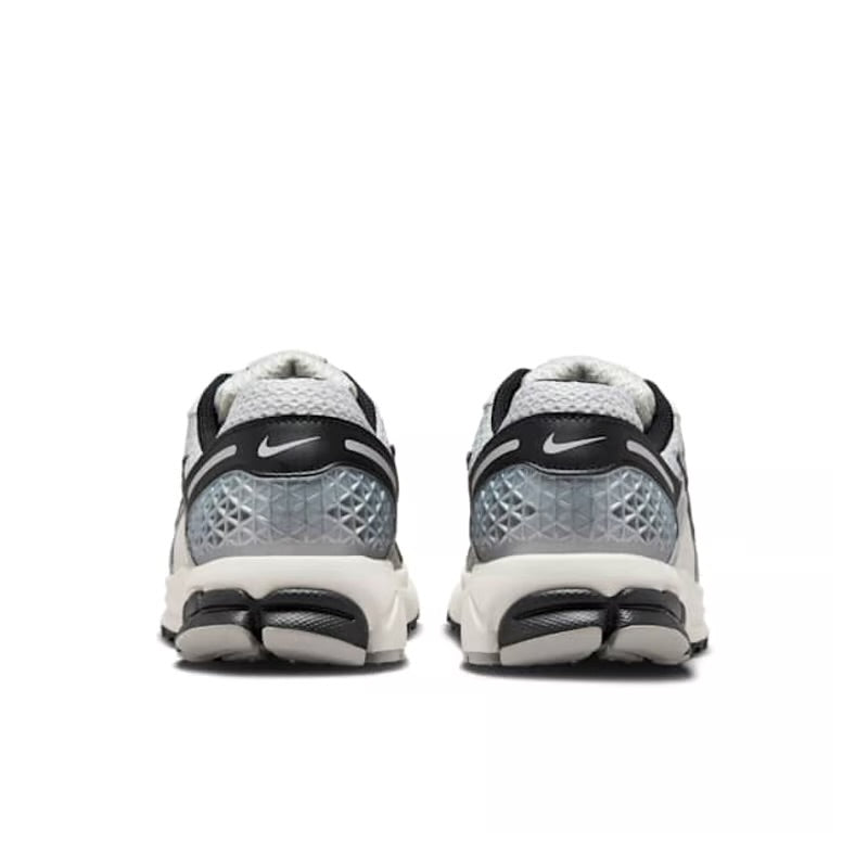 Nike Zoom Vomero 5 "Photon Dust Black"