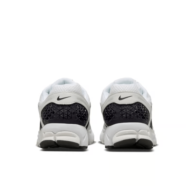 Nike Zoom Vomero 5 "Panda"